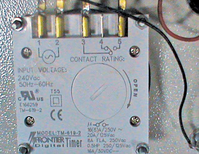 Fig. 4: Rear of the time switch