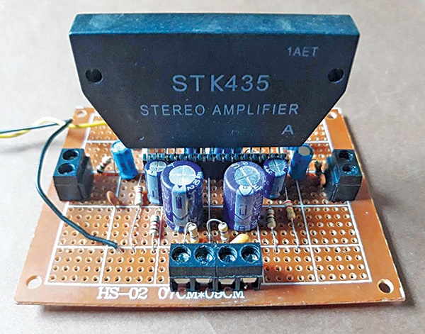 Stereo AF Amplifier with STK435 IC