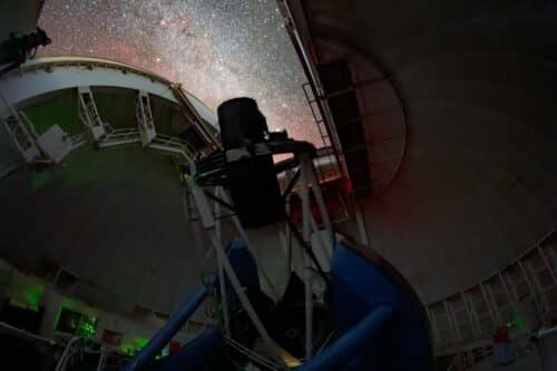 The Dark Energy Spectroscopic Instrument imaging the night sky in 2022. (Credit: KPNO/NOIRLab/NSF/AURA/T. Slovinský)