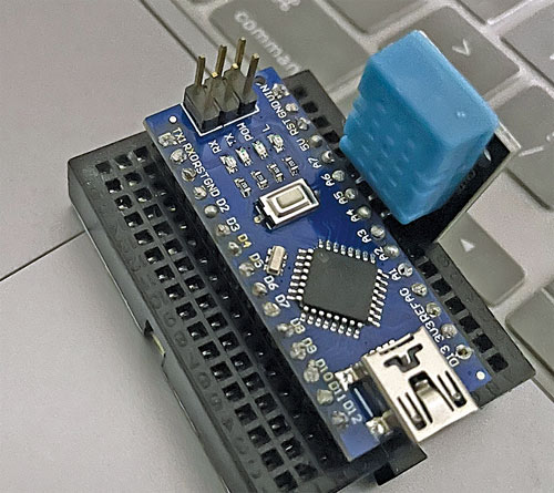 Real-Time Environmental Data Logger and Plotter